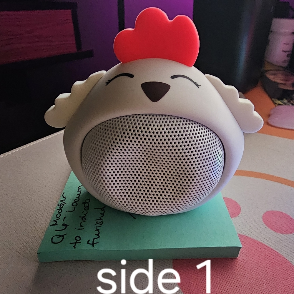 Mini chicken speaker